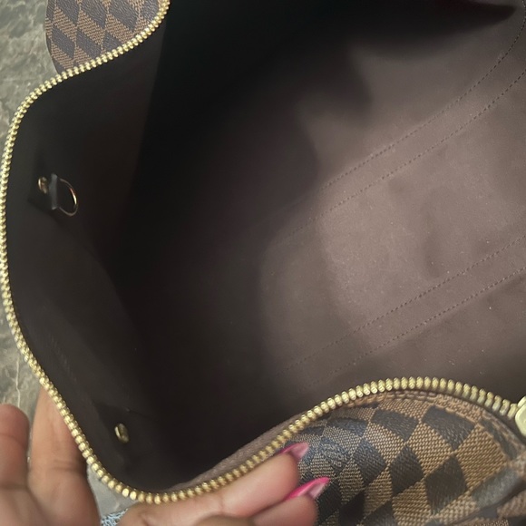 Authentic Louis Vuitton Keepall 45 - Picture 6 of 14